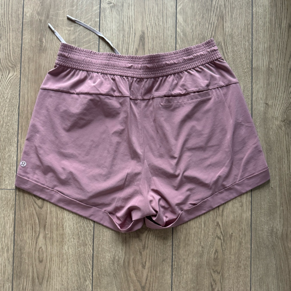 Lululemon Cuffed Oversized Short - image 4